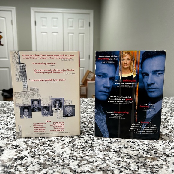 THE COMPLETE NIP/TUCK SEASONS 1 AND 2 - Picture 2 of 12